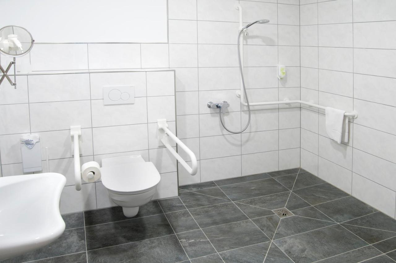 Double or Twin Room Disability Access